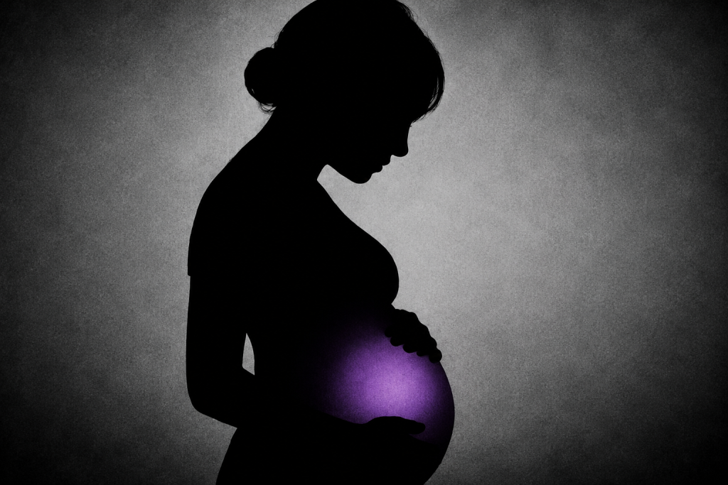 『紫のオイル』を摂取した妊婦のイメージ。